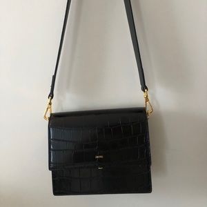 Crossbody purse